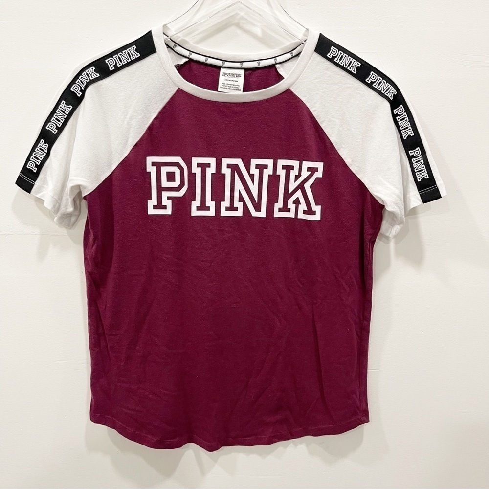 Pink VS Burgundy Short Sleeve Spellout Trim Crew Neck Size Small Casual